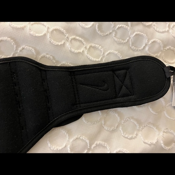 Nike Structured Training Belt 2.0 Size Medium M Black Volt New NWT Weights Fit - Picture 7 of 9